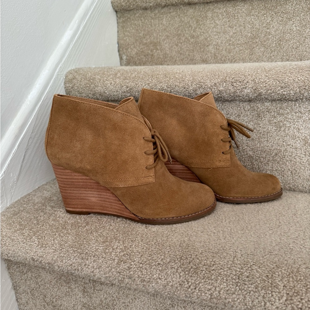 Lucky Brand brown wedge booties with laces, size 7.5, never worn, like new